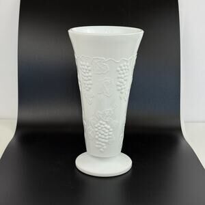 Vintage Milk Glass Grape Vine Embossed White Ceramic Vase Home Decor 7.5"